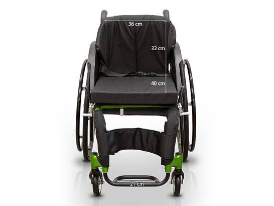 Sedia a rotelle per praticare sport