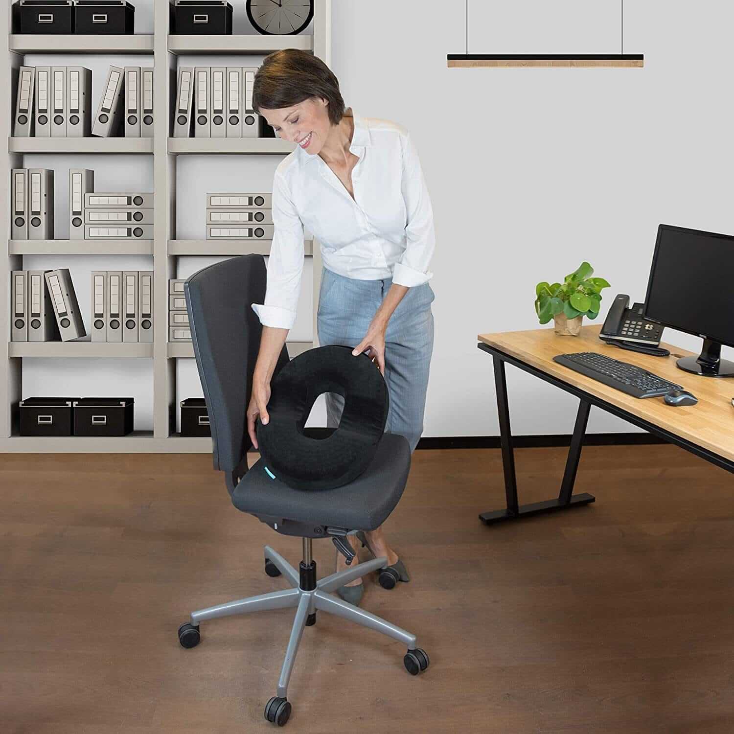 Cuscino Antidecubito - Ciambella Ortopedica in Memory Foam E Gel - Sedile Ergonomico per Schiena E Coccige - per Gaming, Auto E Ufficio ausilio per disabili