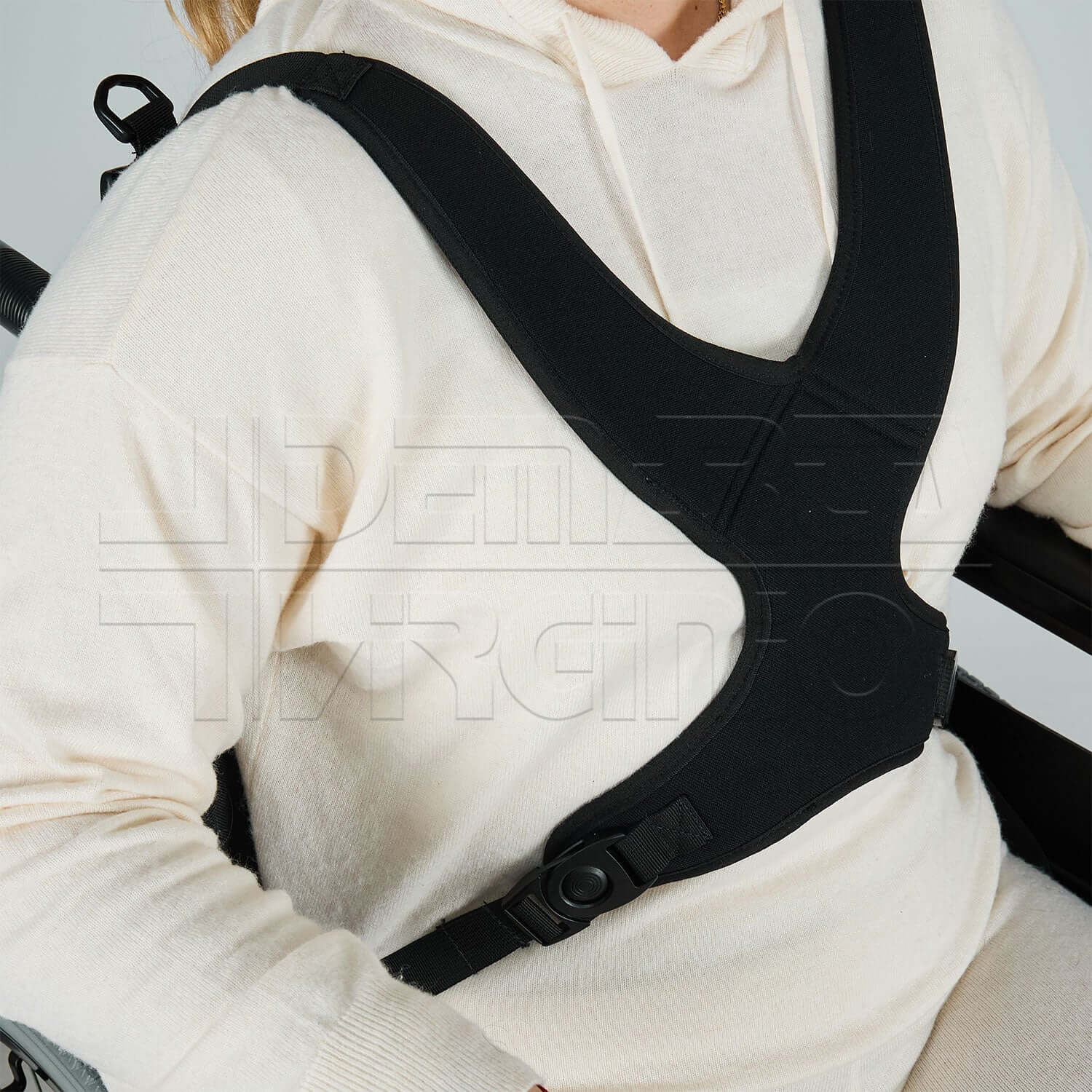 Fissaggio toracico ADIGGY ADX24 a X senza zip con clip