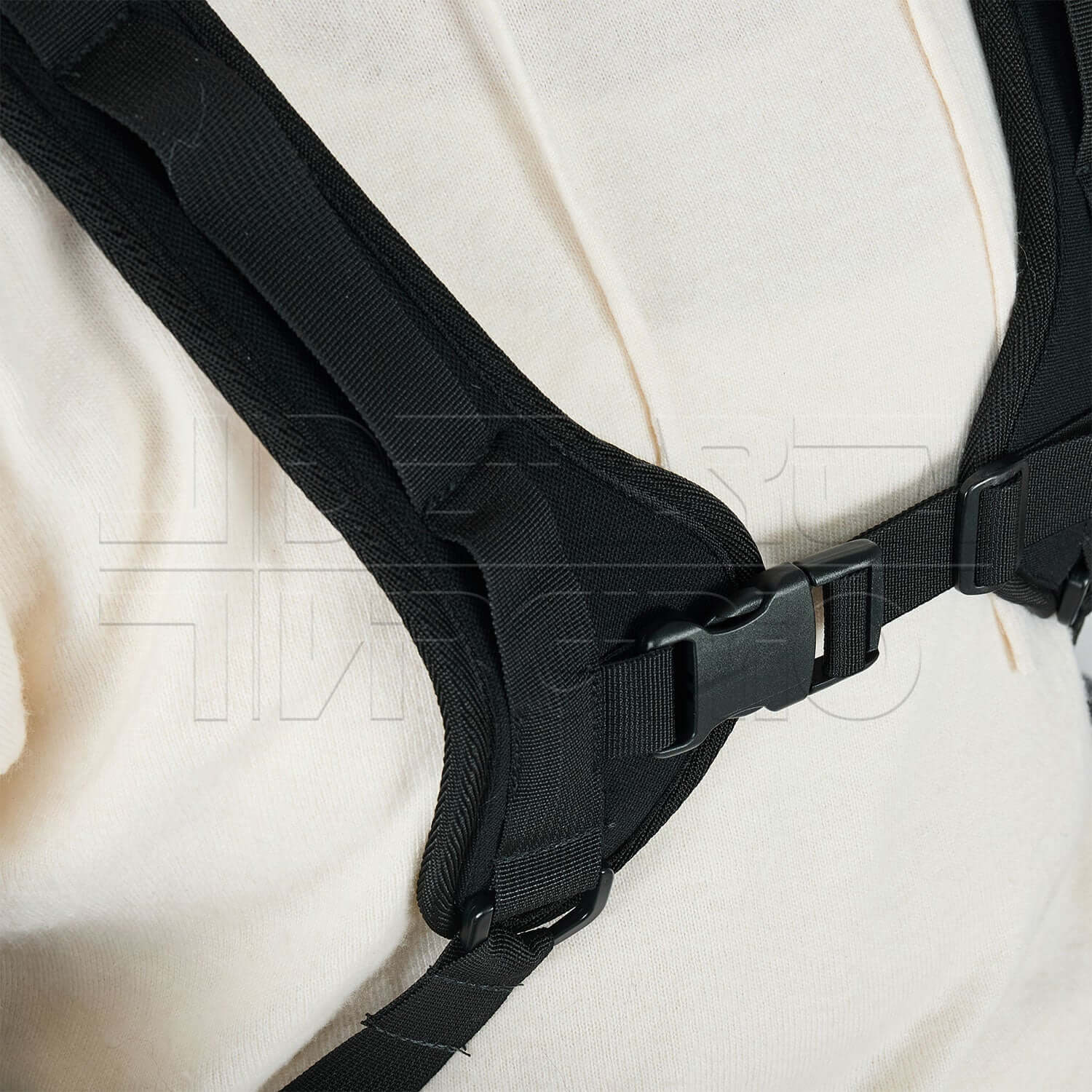 Fissaggio toracico ADIGGY ADX23 a zaino con clip