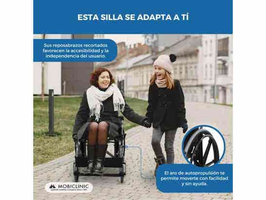 Sedia a rotelle in acciaio Giralda, 100 kg di capacità, ergonomica