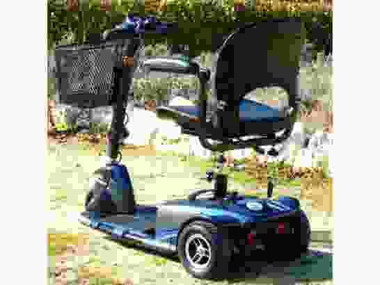 Scooter elettrico a 3 ruote Libercar Lithium per persone con disabilità e mobilità ridotta