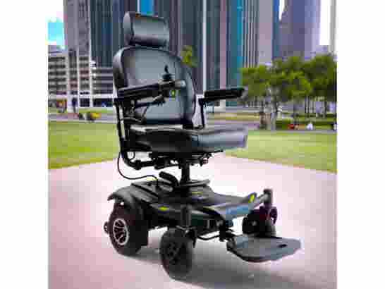 Libercar Neo sedia a rotelle elettrica stretta e staccabile ausilio per disabili
