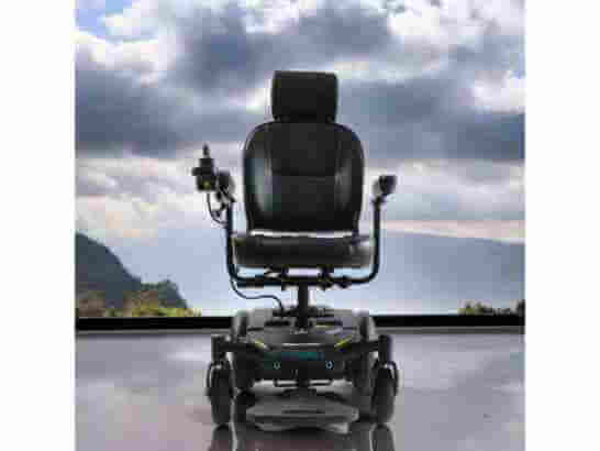 Libercar Neo sedia a rotelle elettrica stretta e staccabile ausilio per disabili