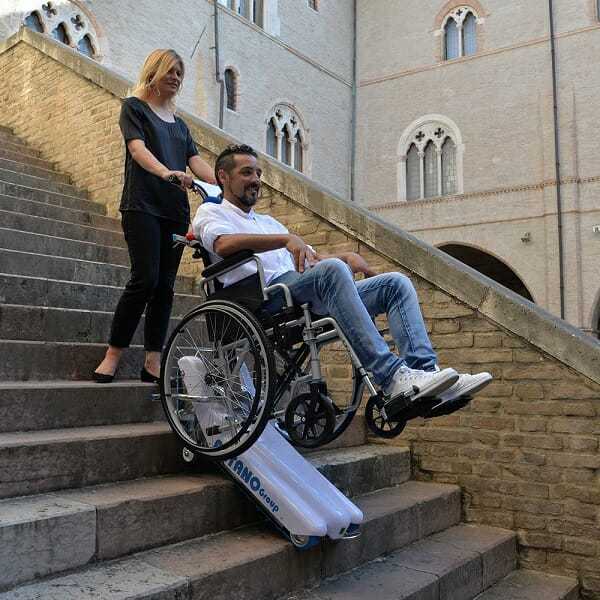 Montascale a Cingoli LG 2004 Basic per Carrozzine | Saliscale per Disabili ausilio per disabili