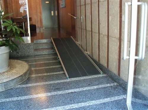 Rampa larga fissa ausilio per disabili