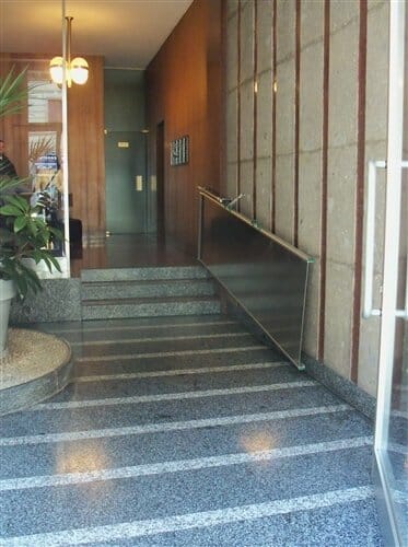 Rampa larga fissa ausilio per disabili