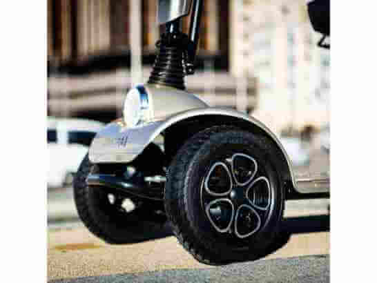 Scooter elettrico Libercar Cruiser per persone con disabilità e mobilità ridotta ausilio per disabili