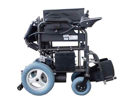 Sedia a rotelle elettrica pieghevole in acciaio nera Mod. Cenit ausilio per disabili