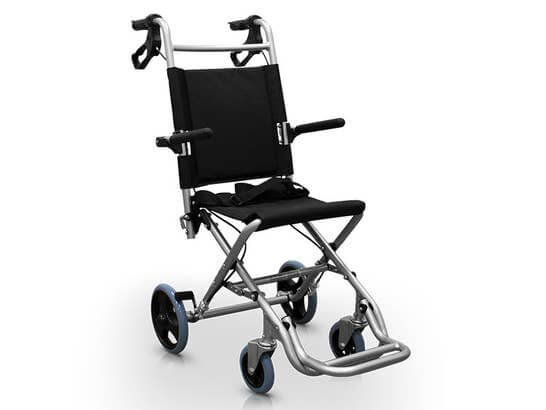 Sedia pieghevole domiciliare in alluminio con freni e sacca per trasporto ausilio per disabili