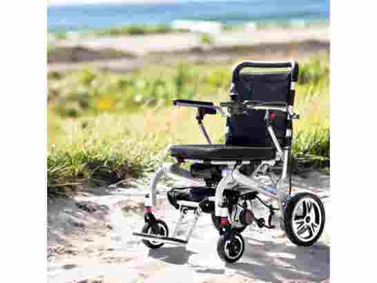 Carrozzina elettrica pieghevole Libercar Gala ausilio per disabili