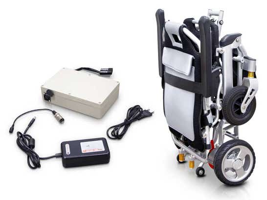Carrozzina pieghevole elettrica PRO ULTRALIGHT ausilio per disabili