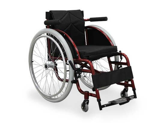 Carrozzina sportiva pieghevole ausilio per disabili