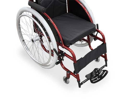 Carrozzina sportiva pieghevole ausilio per disabili