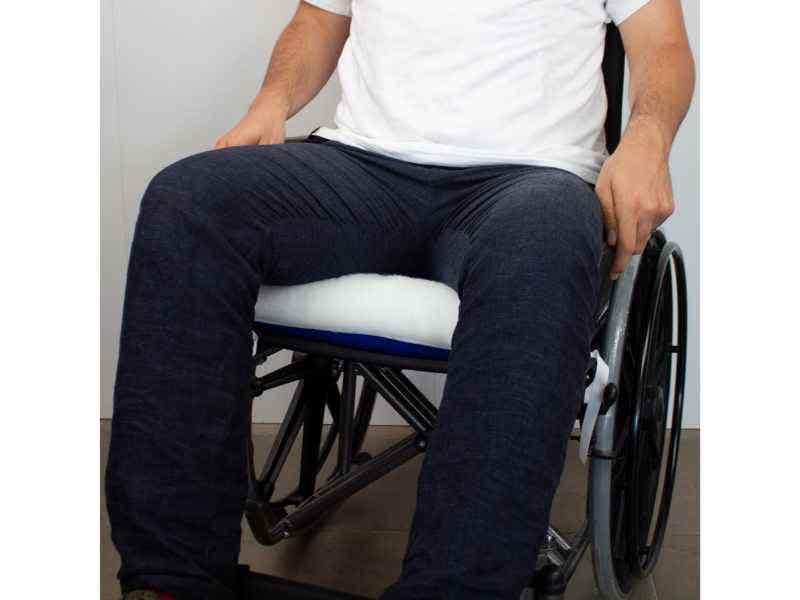 Cuscino antidecubito quadrato con foro ausilio per disabili