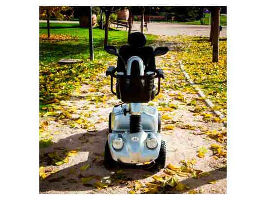 Monopattino elettrico Grand Classe per persone con disabilità e mobilità ridotta ausilio per disabili