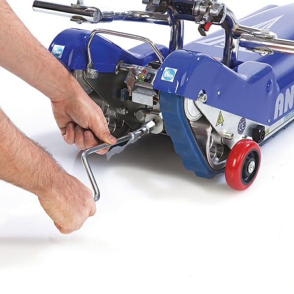 Montascale a cingoli LG 2004 Antano ausilio per disabili