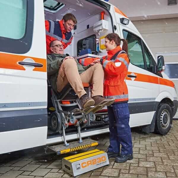 Montascale a ruote CR2304 Medimec ausilio per disabili