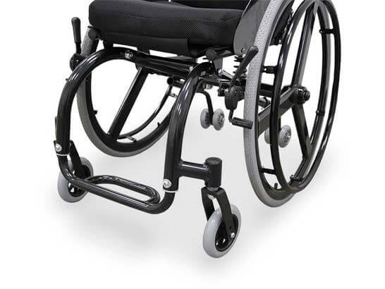 sedia a rotelle sportiva ausilio per disabili